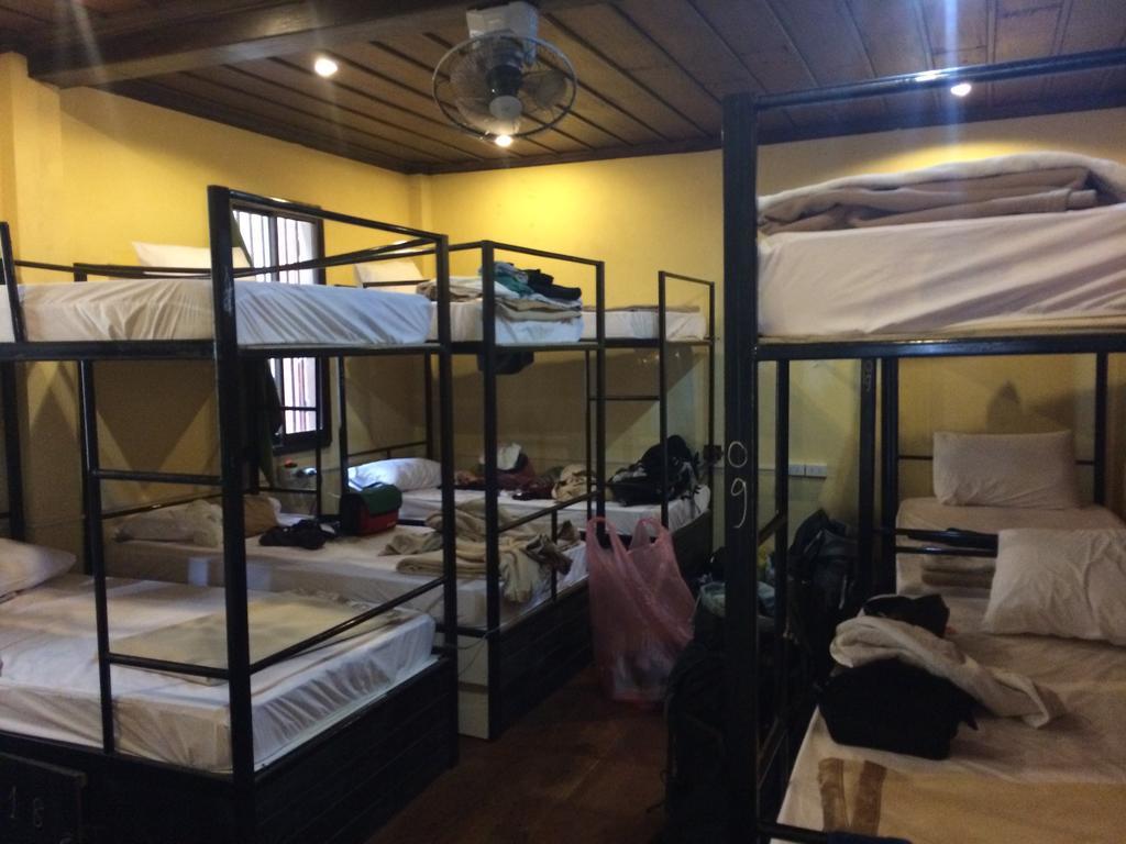 Central Backpacker Hostel Luang Prabang Zewnętrze zdjęcie