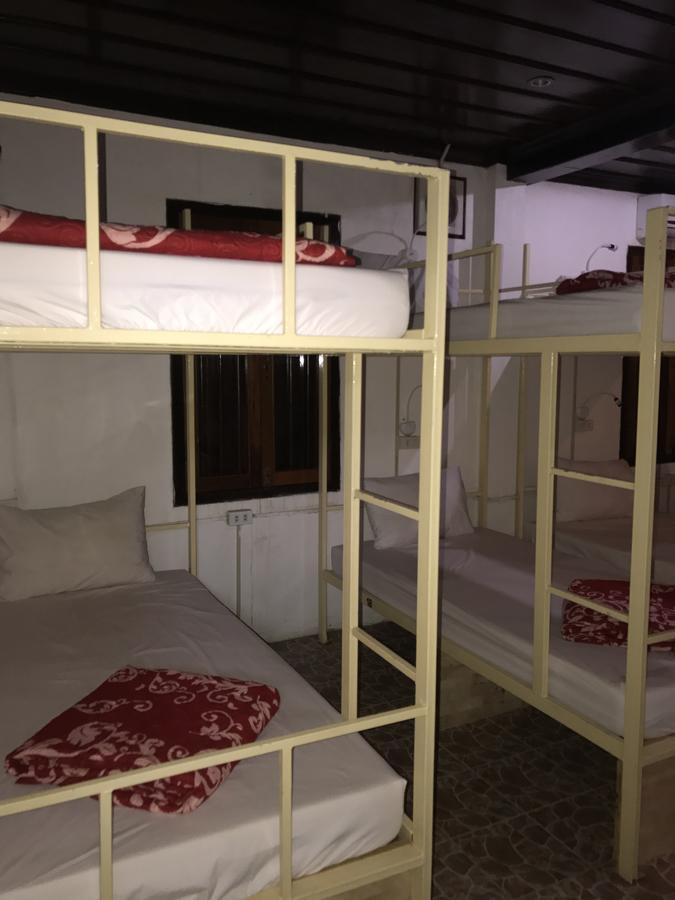 Central Backpacker Hostel Luang Prabang Zewnętrze zdjęcie